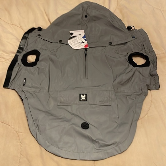 Silver Paw The Max Fully Reflective Rain Jacket Hooded Size Large New With Tags - Picture 10 of 10